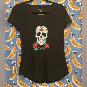 Black Skull Graphic Women's Top